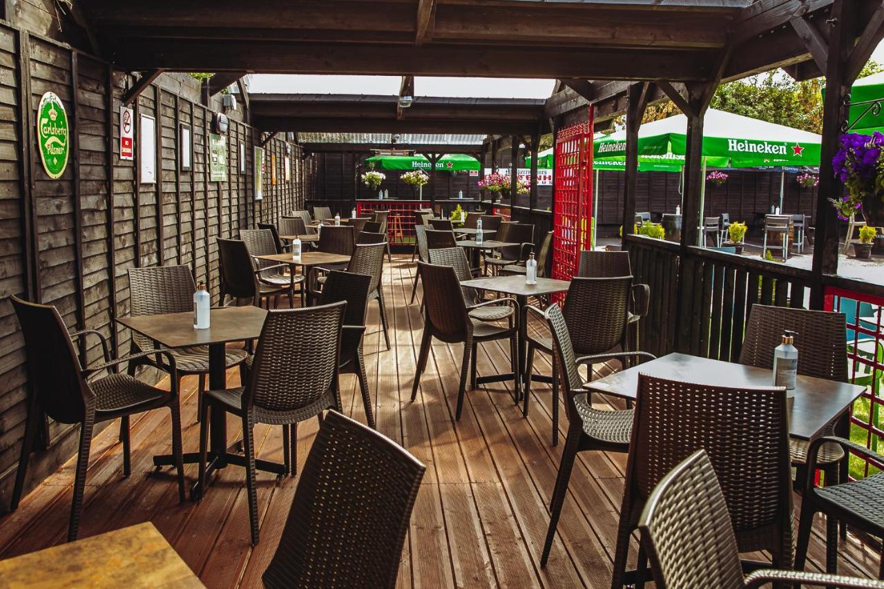 Muskerry Arms Bar And B&B Blarney Ngoại thất bức ảnh