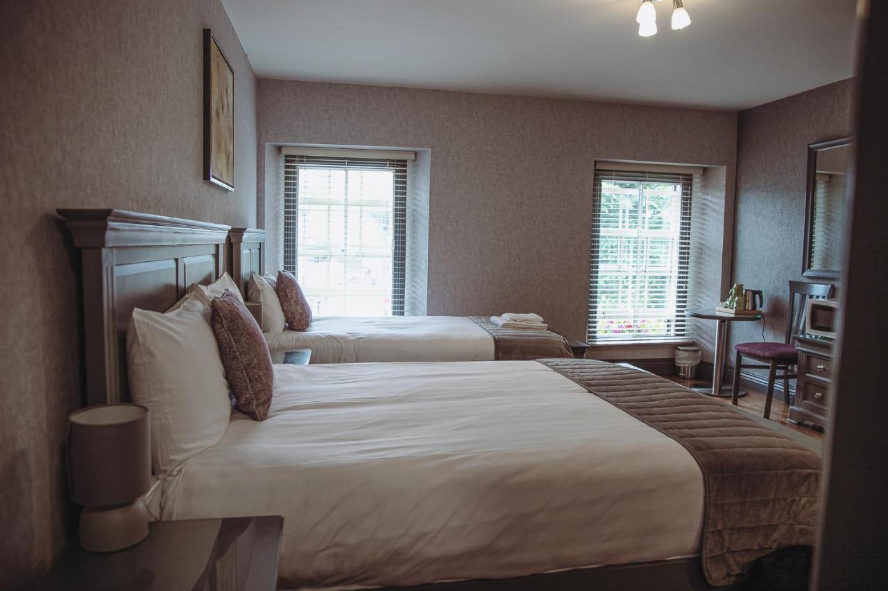 Muskerry Arms Bar And B&B Blarney Ngoại thất bức ảnh