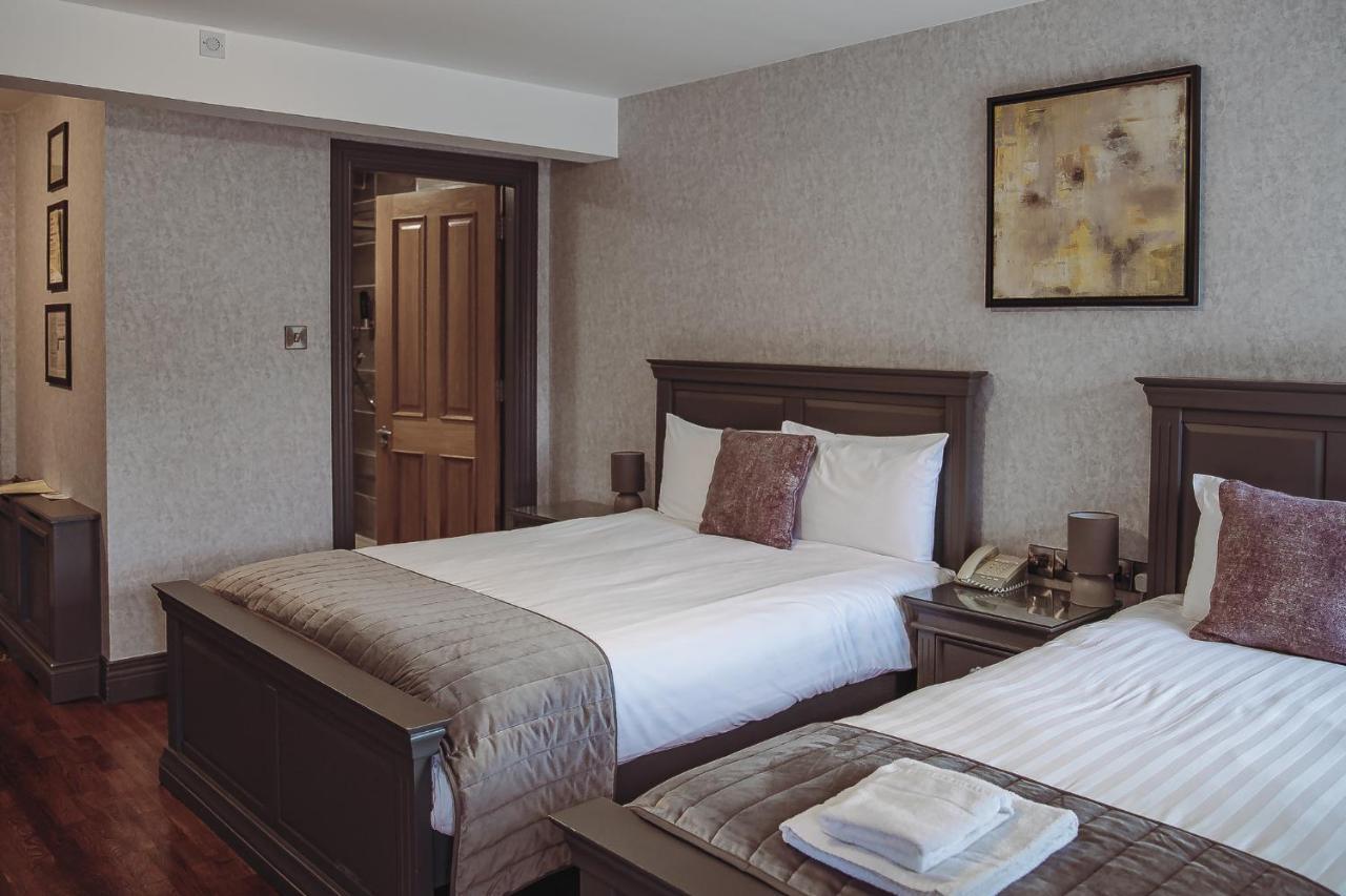 Muskerry Arms Bar And B&B Blarney Ngoại thất bức ảnh