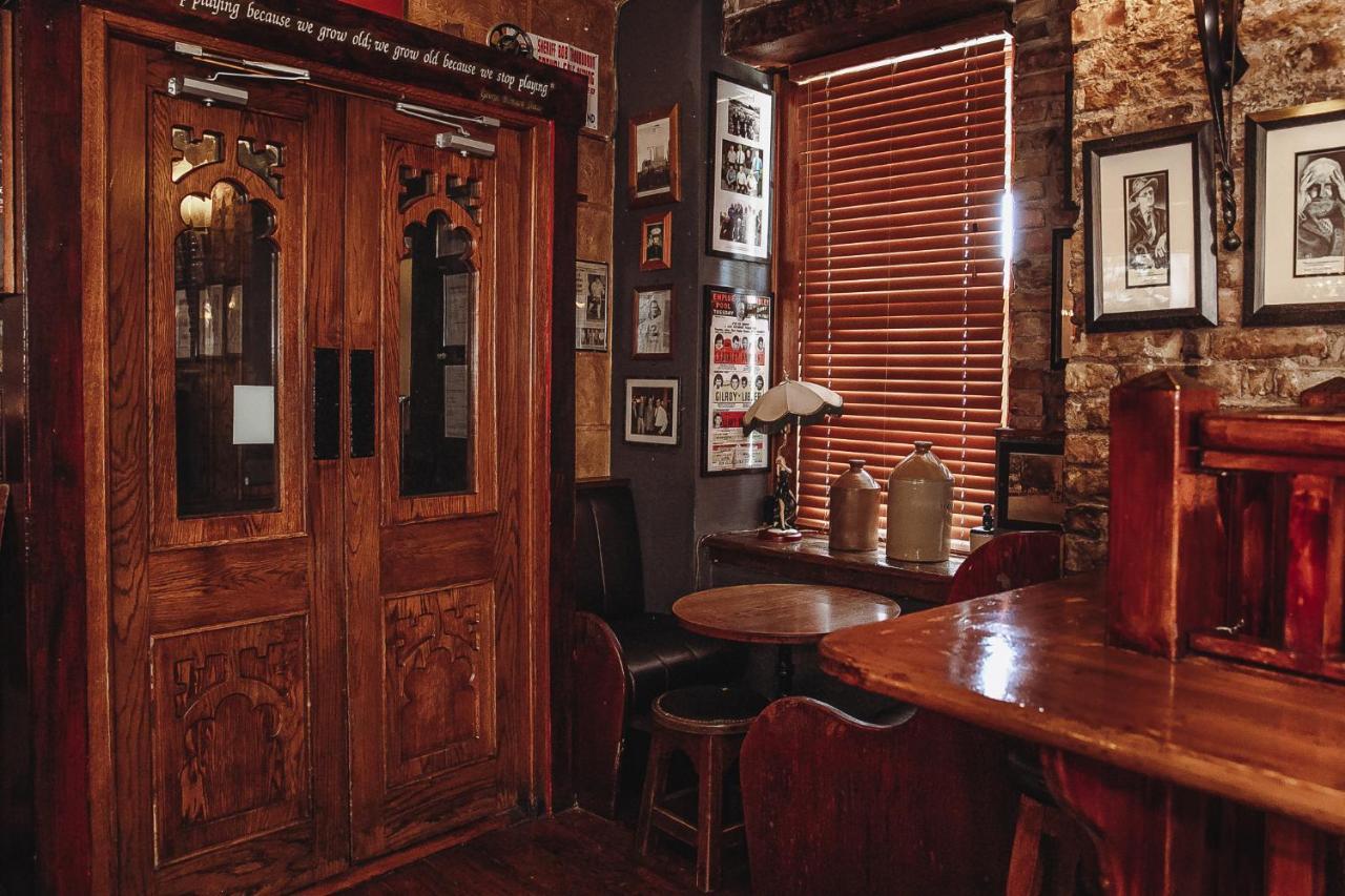Muskerry Arms Bar And B&B Blarney Ngoại thất bức ảnh