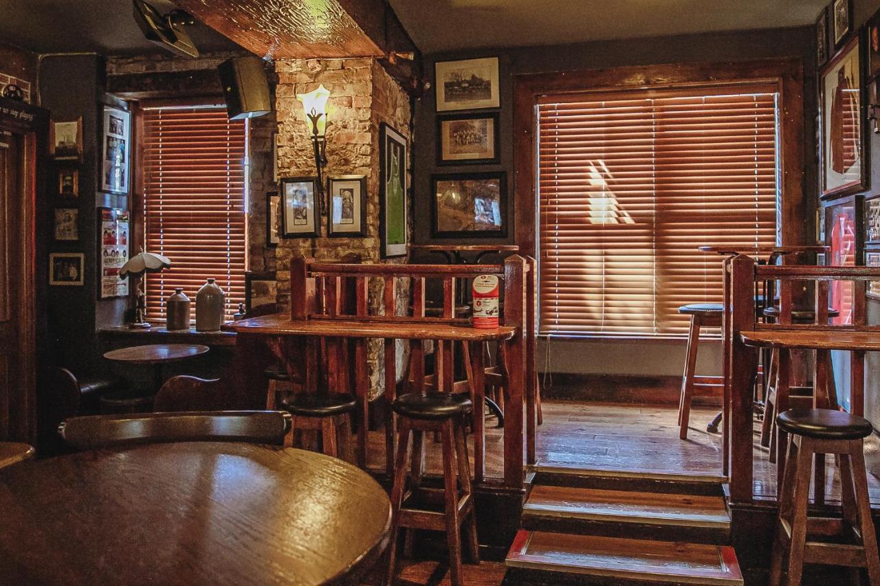 Muskerry Arms Bar And B&B Blarney Ngoại thất bức ảnh