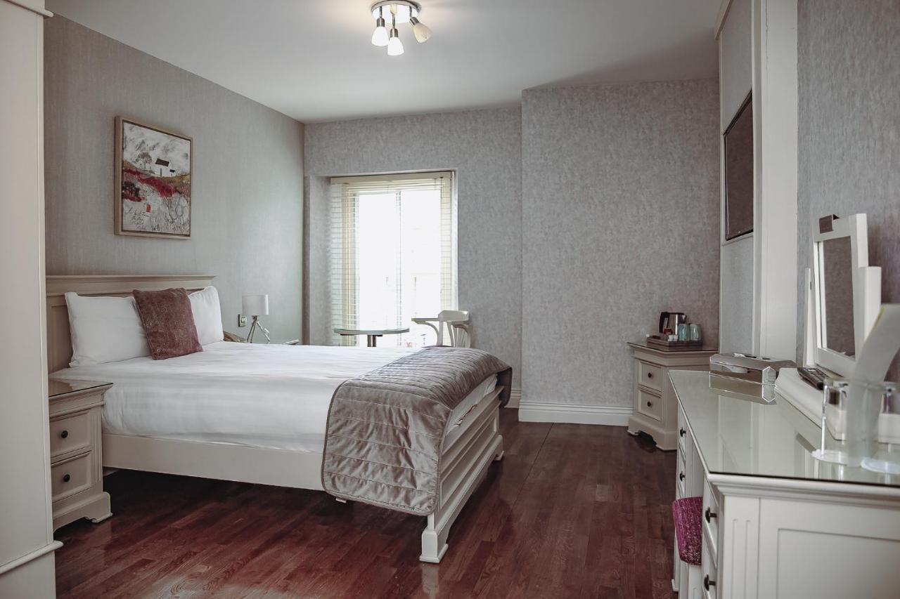 Muskerry Arms Bar And B&B Blarney Ngoại thất bức ảnh