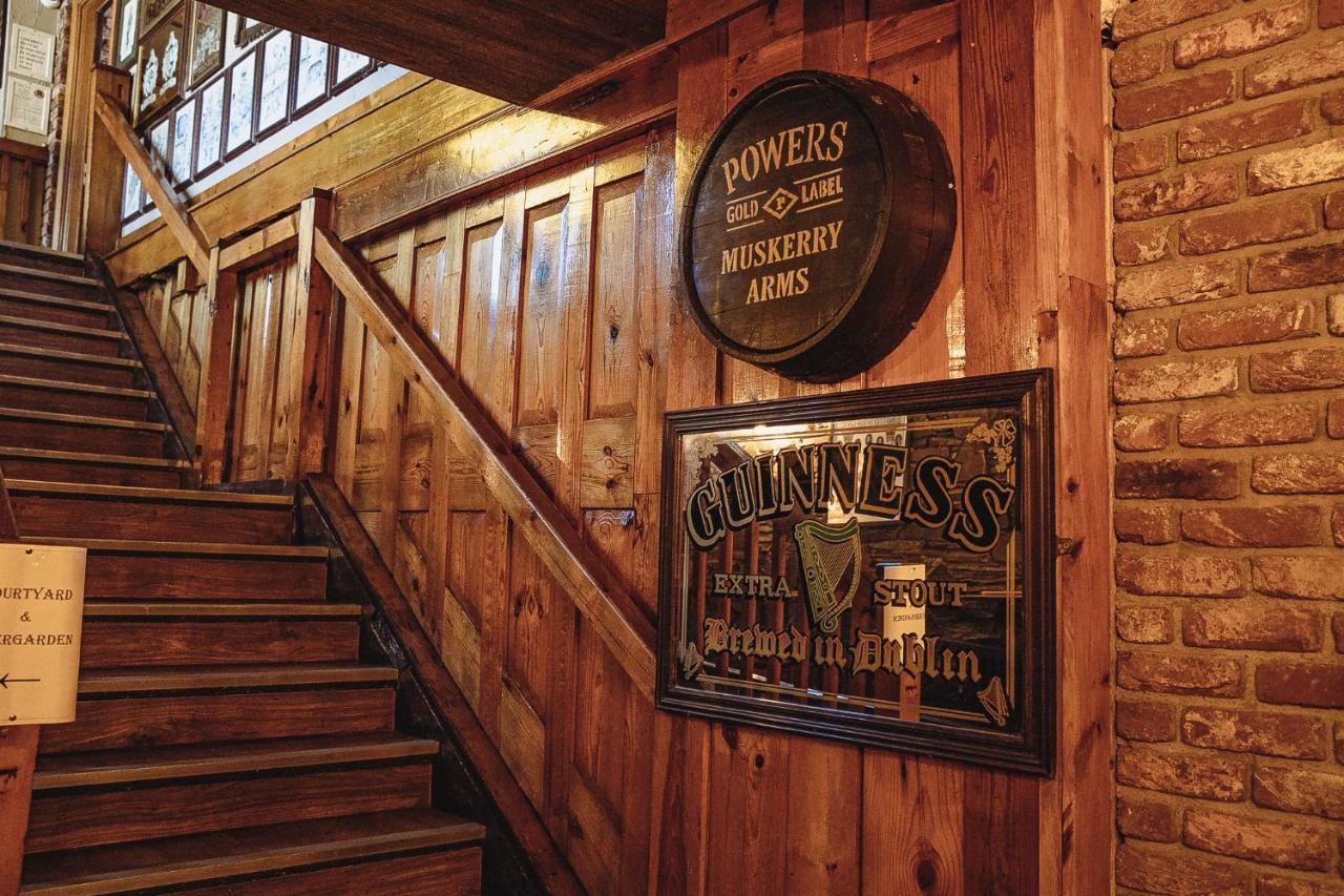 Muskerry Arms Bar And B&B Blarney Ngoại thất bức ảnh