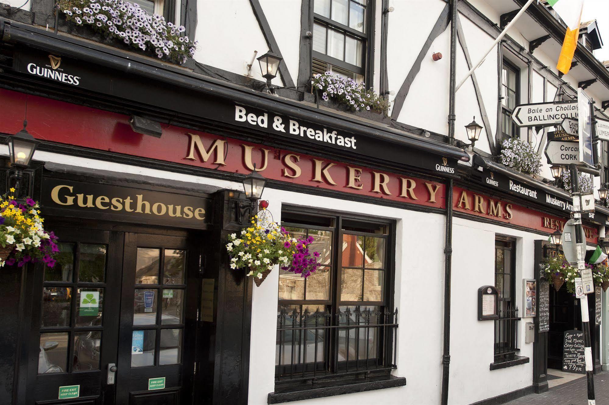 Muskerry Arms Bar And B&B Blarney Ngoại thất bức ảnh